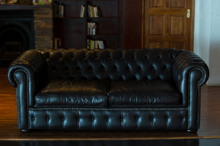 بهترین تکنیکهای ترمیم پارگی مبل چرمی: از تعمیر خانگی تا ترمیم تخصصی روشهای حرفهای ترمیم پارگی چرم